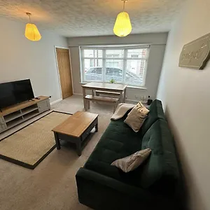 Cosy, 2 Bedroom In Town Centre Holiday home